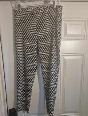 High-Rise Black & White Diamond-Print Stretch Pants
